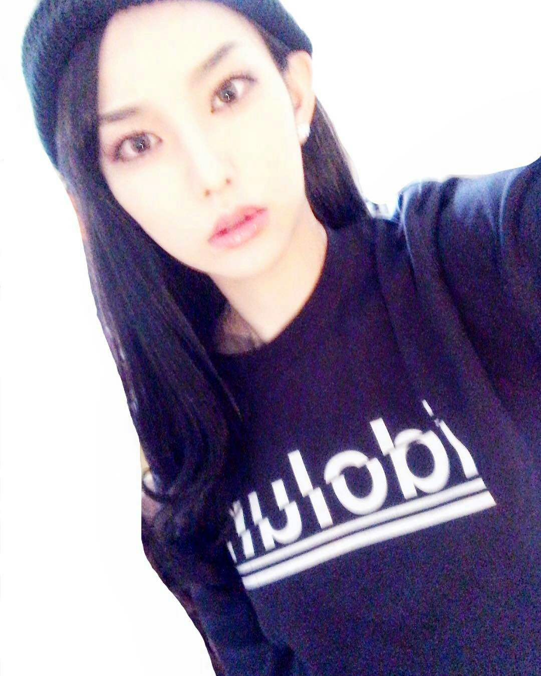 idolumを着た保坂玲奈