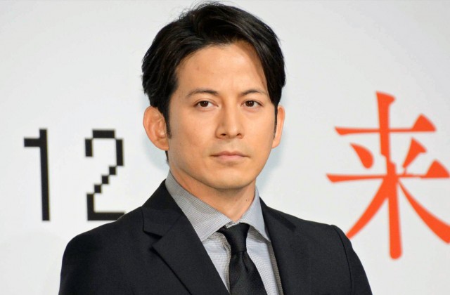 野崎和浩役の岡田准一